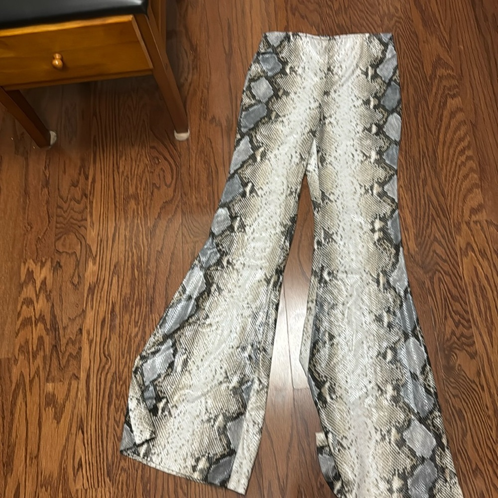 Boutique snake 🐍 print bell bottoms